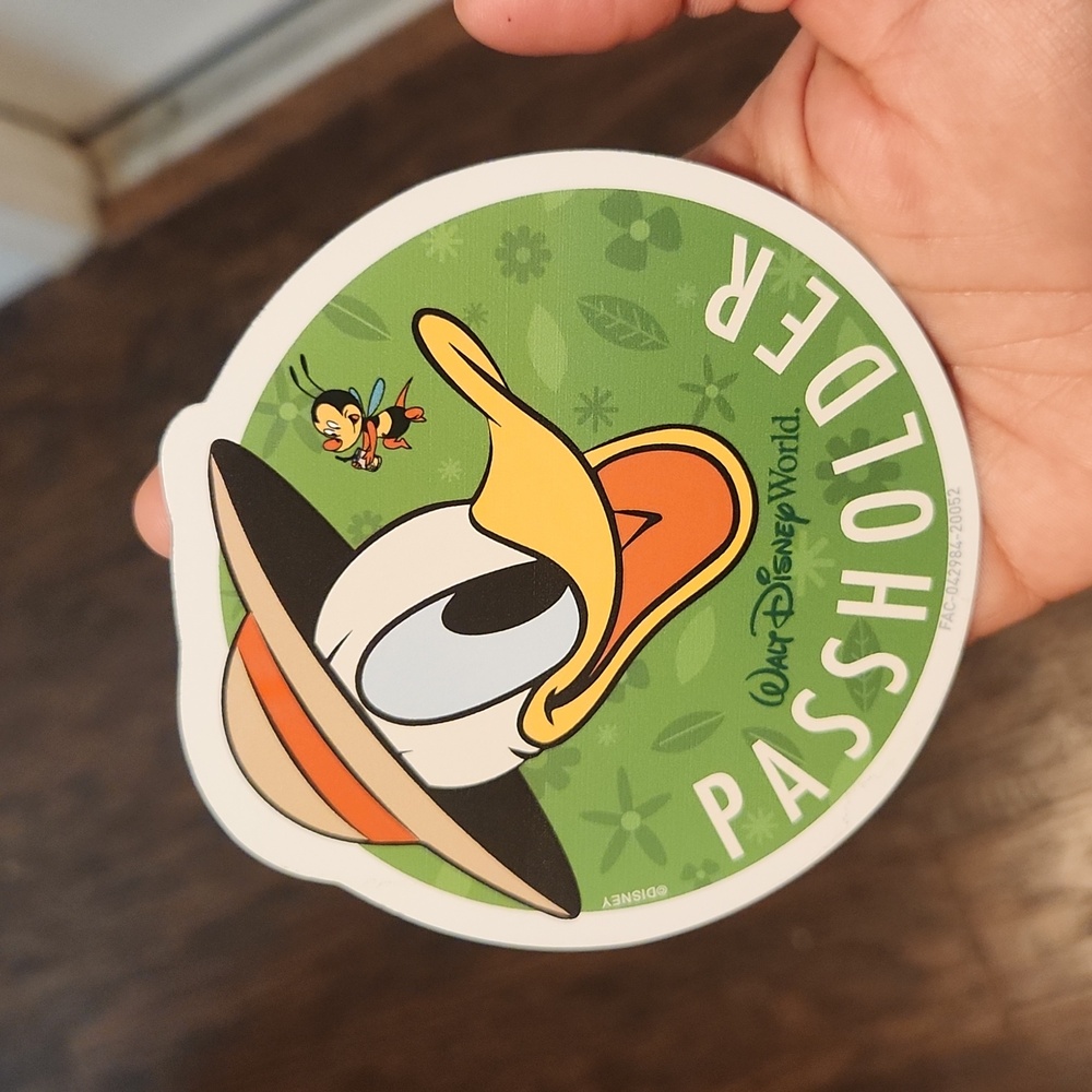 Donald Duck Springtime Passholder Walt Disney World Magnet